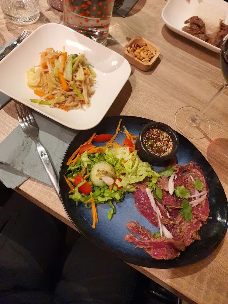 Pièce de Bœuf Marinée Avec de la Sauce À Base de Tamarin